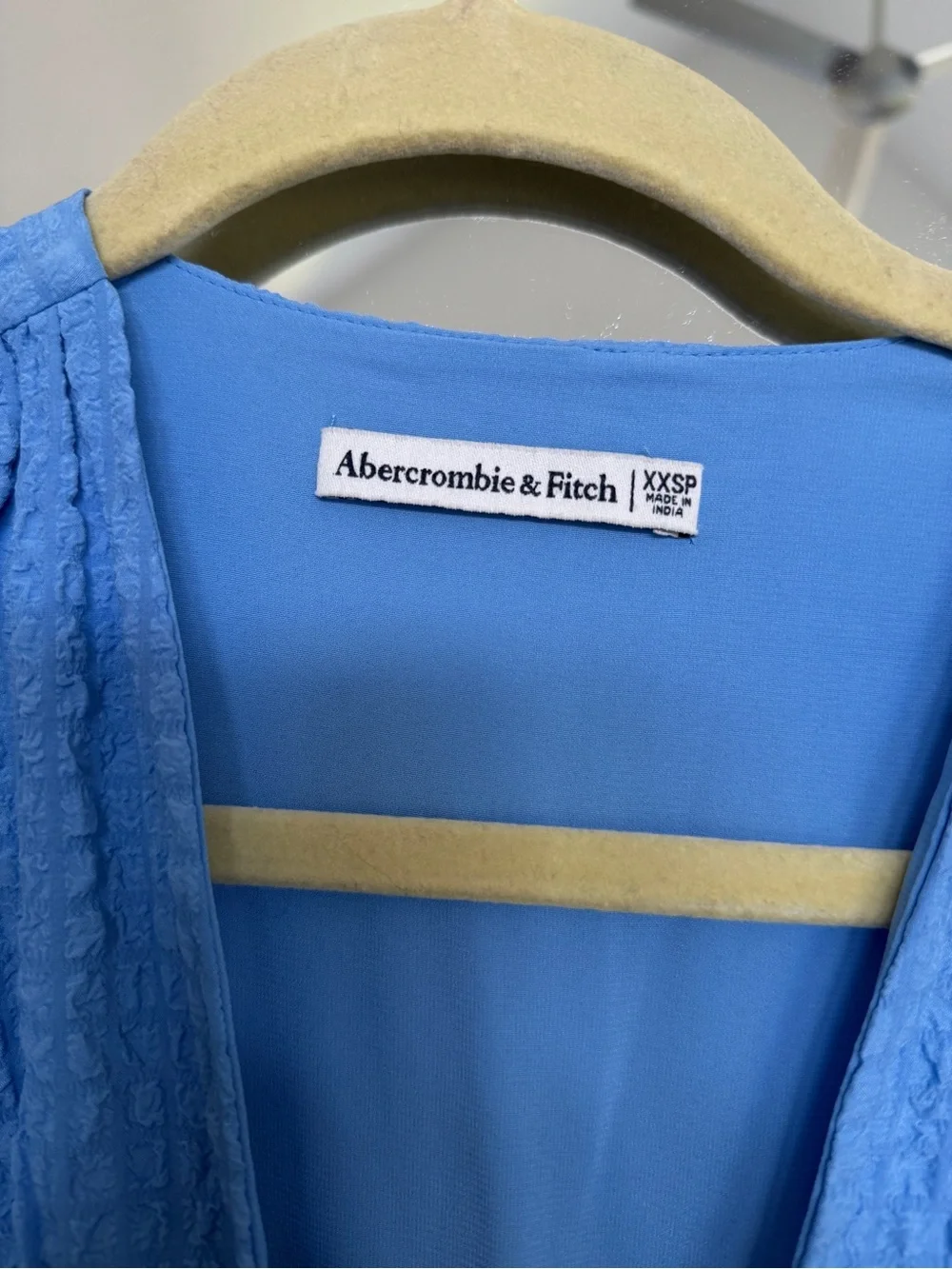 Abercrombie & Fitch Textured Puff-Sleeve Maxi Dress - Blue